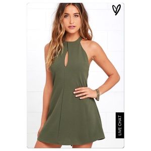 Lulu’s green dress
